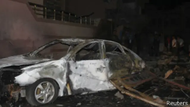 قتل العشرات من في تفجير سيارات مفخخة وهجمات خلال الأيام الأخيرة. 