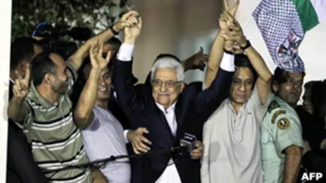 रिहा किए कए क़ैदी