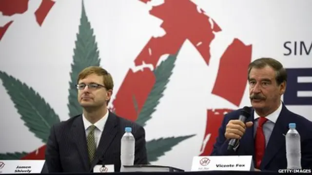 夏夫利（左）参加福克斯研讨会