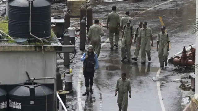 मुंबई, पनडुब्बी, धमाका, नौसेना