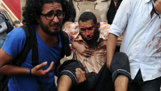 ہلاک شدگان کی تعداد کے بارے میں متضاد بیانات آ رہے ہیں۔ 