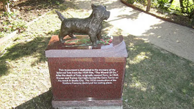 قبر توتو، سگ محبوب فیلم جادوگر شهر زمرد 