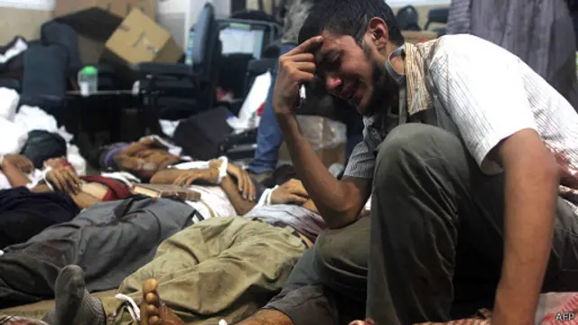 د مصر روغتيا وزارت وايي ۱۴۹ کسان وژل شوي، خو اخوان المسلمين يې له ۲۰۰۰ ډېر بولي