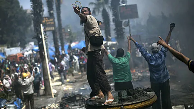 شهدت مصر يوما داميا، قتل فيه المئات