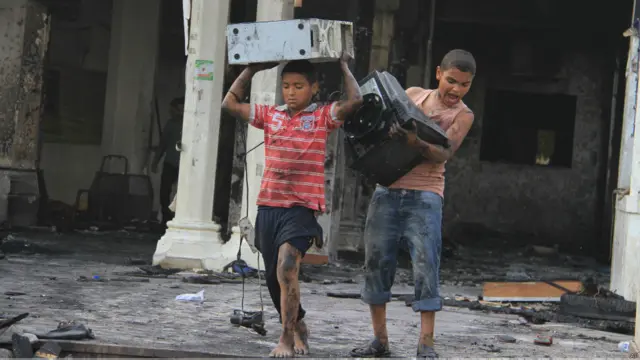 Anak-anak Mesir, foto oleh Ahmed Gomaa/AP