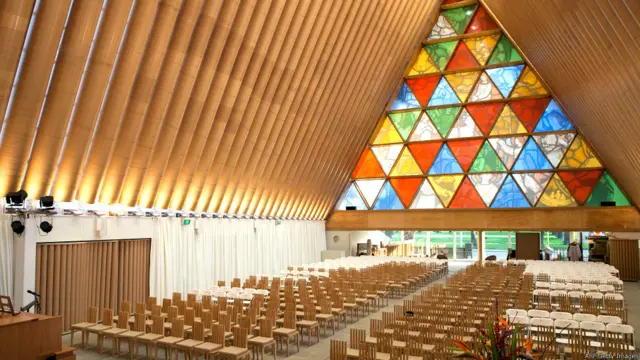 गत्ते का चर्च