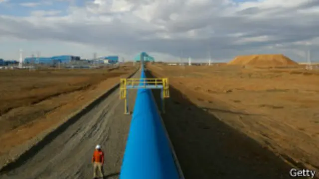 奥尤陶勒盖金铜矿2/3为力拓公司拥有