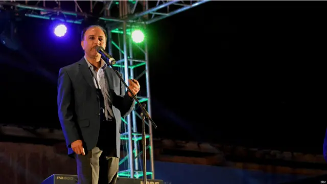 وحید قاسمی، آوازخوان و آهنگساز مشهور افغانستان آواز خواند.