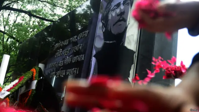 ढाका में शेख मुजीबुर रहमान का स्मारक