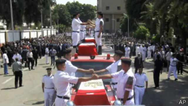 تشییع جنازه نفرات پلیس