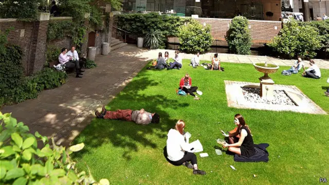 英國的夏日，算得上是浪漫有情調的