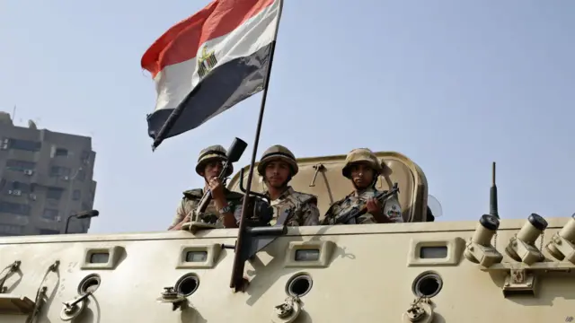 Soldados en El Cairo