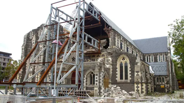 गत्ते का चर्च