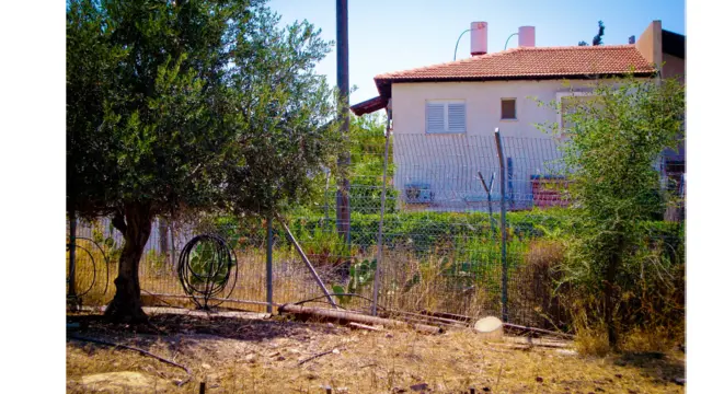 اِل کانا واقع در سلفیت (پشت خانۀ هانی عامر)