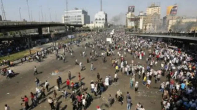 د مرستو درول، په مصر کې د تاوریخوالي په وړاندې د اروپایي هېوادونو د غبرګون ښکارندويي کوي.