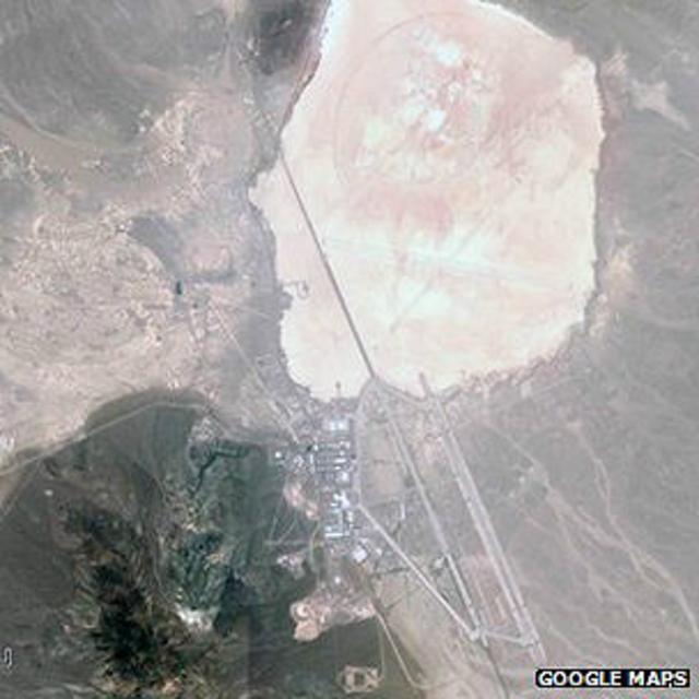 Imagen satelital del lago Groom y el área 51