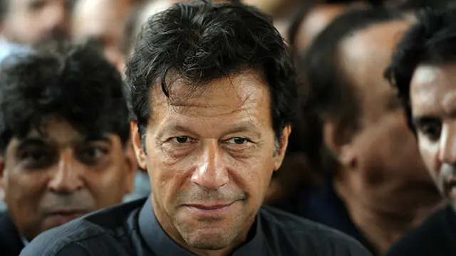 عمران مسلسل طالبان سے مذاکرات کی بات کر رہے ہیں