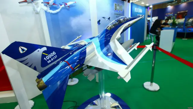 Máy bay IDF của Đài Loan là sự kết hợp của công nghệ Đài Loan và Hoa Kỳ. Gần đây máy bay này cũng được nâng công suất để có thể mang thêm vũ khí và được cho là mang cả tên lửa chống tàu chiến. 