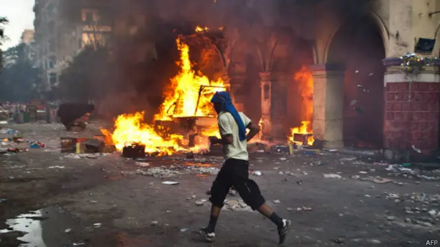 मिस्र हिंसा, आगजनी