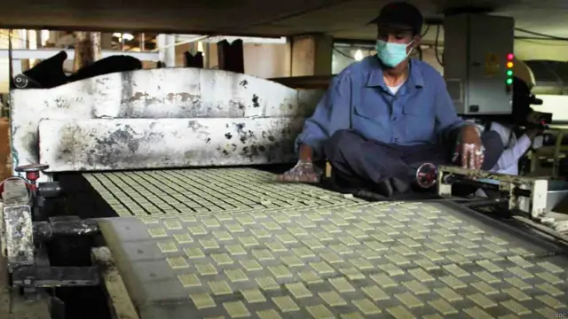 گفته می‌شود از چهار سال پیش در این شهرک شماری زیادی کارگر کار می‌کردند.