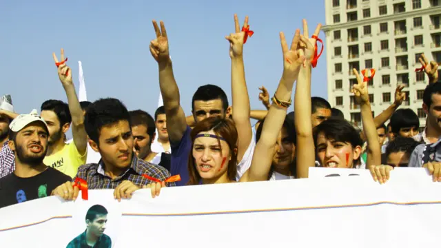 Mitinqin sonunda qəbul edilən qətnamədə "azad və ədalətli seçkilərin keçirilməsinin təmin olunması, siyasi məhbusların sərbəst buraxılması, vahid namizədin ölkəyə qayıtmasına və prezidentliyə namizədliyinin irəli sürülməsinə şəraitin yaradılması tələb olunub.