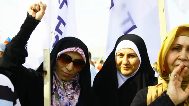 Qadınlar mitinqdə. Bakı. Foto: Şəhla Sultanova