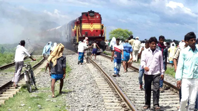 बिहार, खगड़िया, धमारा घाट स्टेशन, ट्रेन दुर्घटना