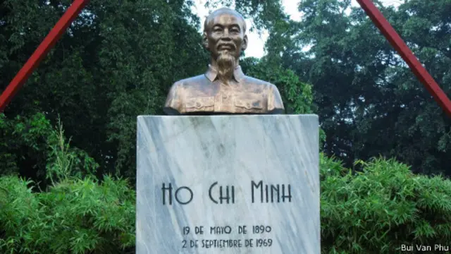 Tượng Hồ Chí Minh ở Havana