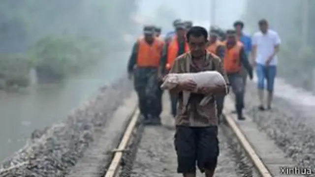 Mais de 840 mil pessoas fora retiradas de suas casas