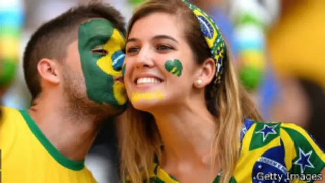 تبدأ بطولة كأس العالم 2014 في 12 يونيو/حزيران