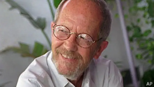 ایلمور لینرڈ کی 1996 میں لی گئی تصویر