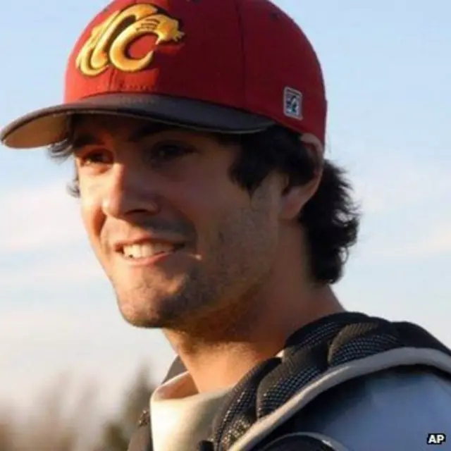 लेन विश्वविद्यालय में अंतिम वर्ष के छात्र थे