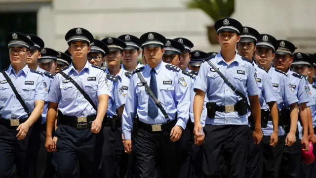 當局在法院周圍明顯加強了保安措施。