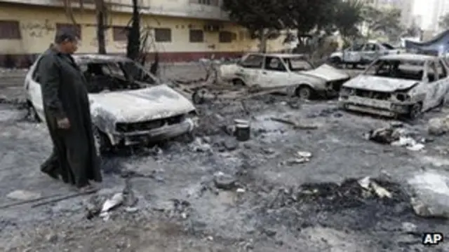 Para el autor, el golpe de julio es un paso atrás para las relaciones democráticas entre civiles y militares.