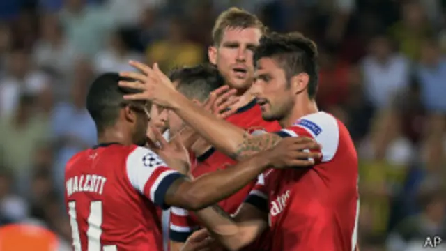 لاعبو أرسنال