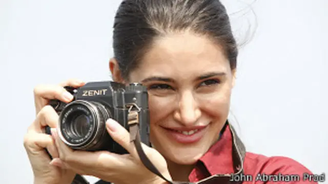 नरगिस फ़करी