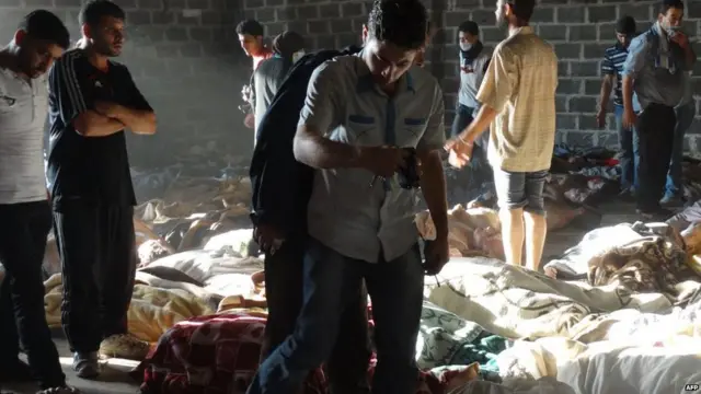 संयुक्त राष्ट्र रासायनिक हथियार जांच दल के प्रमुख, अके सेलस्ट्रॉम, सीरिया में ही मौजूद हैं. उनका कहना है कि वह इन आरोपों की जांच को तैयार हैं और सीरियाई सरकार को इसकी अनुमति देने के लिए कहा गया है.