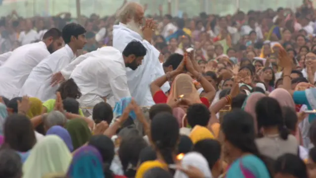 आसाराम भक्तों में