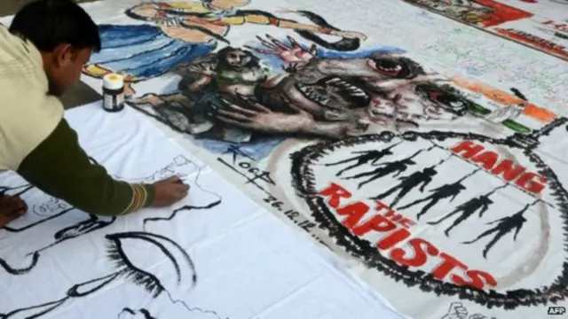 هندوستان کې د وروستیو ډله ییزو جنسي تېریو پر وړاندې پراخ فعالیتونه پیل شوي. 