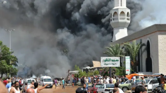 چاودنې د جمعې تر لمانځه وروسته له جوماته د لمونځ کوونکو د راوتلو پرمهال شوې.