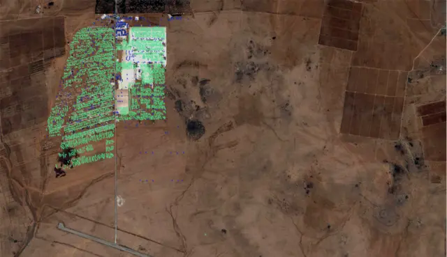 الصورة من: DigitalGlobe
البيانات من: UNOSAT
