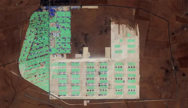 الصورة من: DigitalGlobe
البيانات من: UNOSAT 