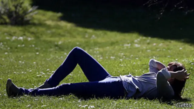 وړانګې هغه مهال سرطان رامینځ ته کوي چې ژونکې مړې نه کړي خو د ډي ان اې په کوډ کي یې بدلون رامینځ ته کړي