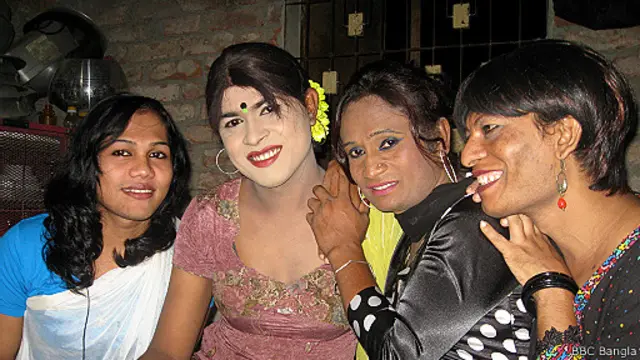 Hestler onlayn porno kanal oq va qora erotika