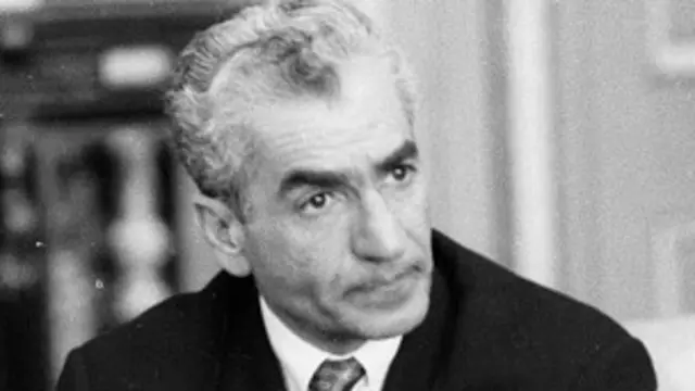 محمدرضا شاه برای بقای حکومت سلطان قابوس کمک شایانی به او کرد