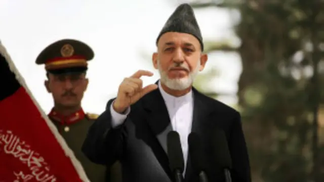 حامد کرزی اذعان کرده که توانایی به دادگاه کشاندن عاملان کشتار جنگ های سی سال گذشته را ندارد