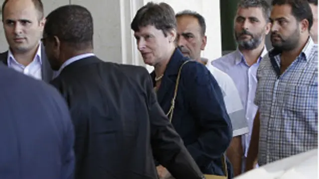 انجیلا کین کو اقوامِ متحدہ کے سیکرٹری جنرل بان گی مون نے دمشق بھجوایا ہے تاکہ وہ کیمیائی حملے کی مبینہ جگہوں کے معائنے کو ممکن بنا سکیں