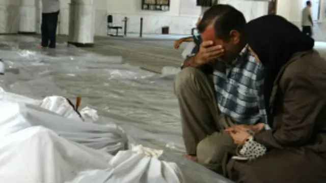 पीड़ितों के परिजन