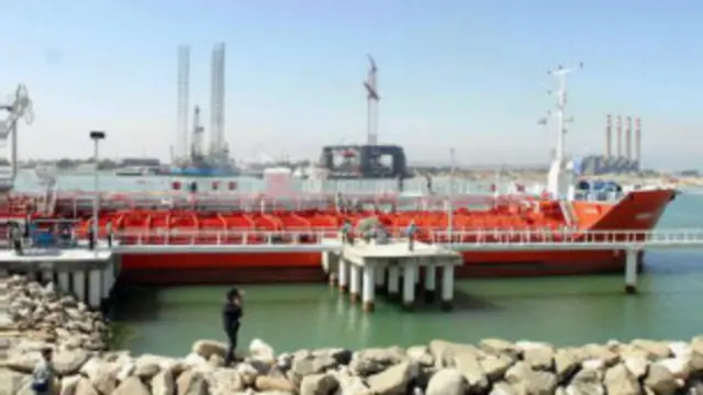 د چین د ګمرکونو شمېرې ښيي، چې د تېر ۲۰۱۲ کال اوو میاشتو کې ایران چین ته ۱۳.۴ میلیون اوسپنه صادره کړې.