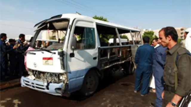 دھماکے کے وقت بم میں افسروں اور سپاہیوں سمیت 24 افراد سوار تھے